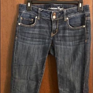 American Eagle Size 4 *longer length* capris